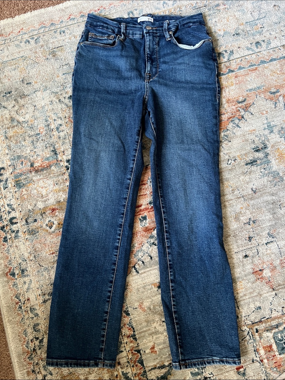 Good American Good Legs Straight Jeans Size 8/29. Great Condition.
